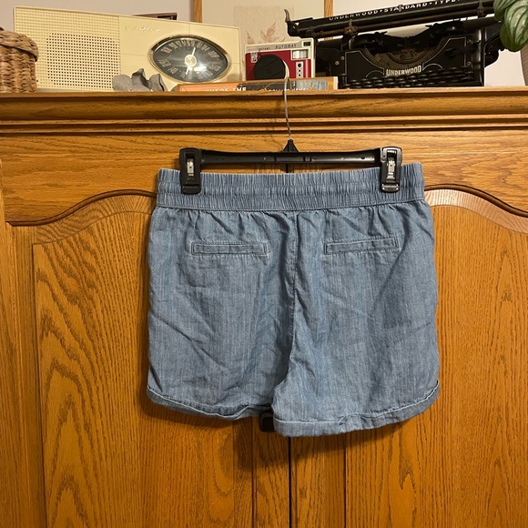 Drawstring Chambray Shorts - Picture 2 of 3